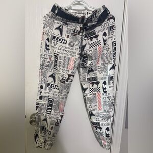 VIP Jeans Newspaper Print Cargo Jogger Pants Y2K Streetwear White Black Red